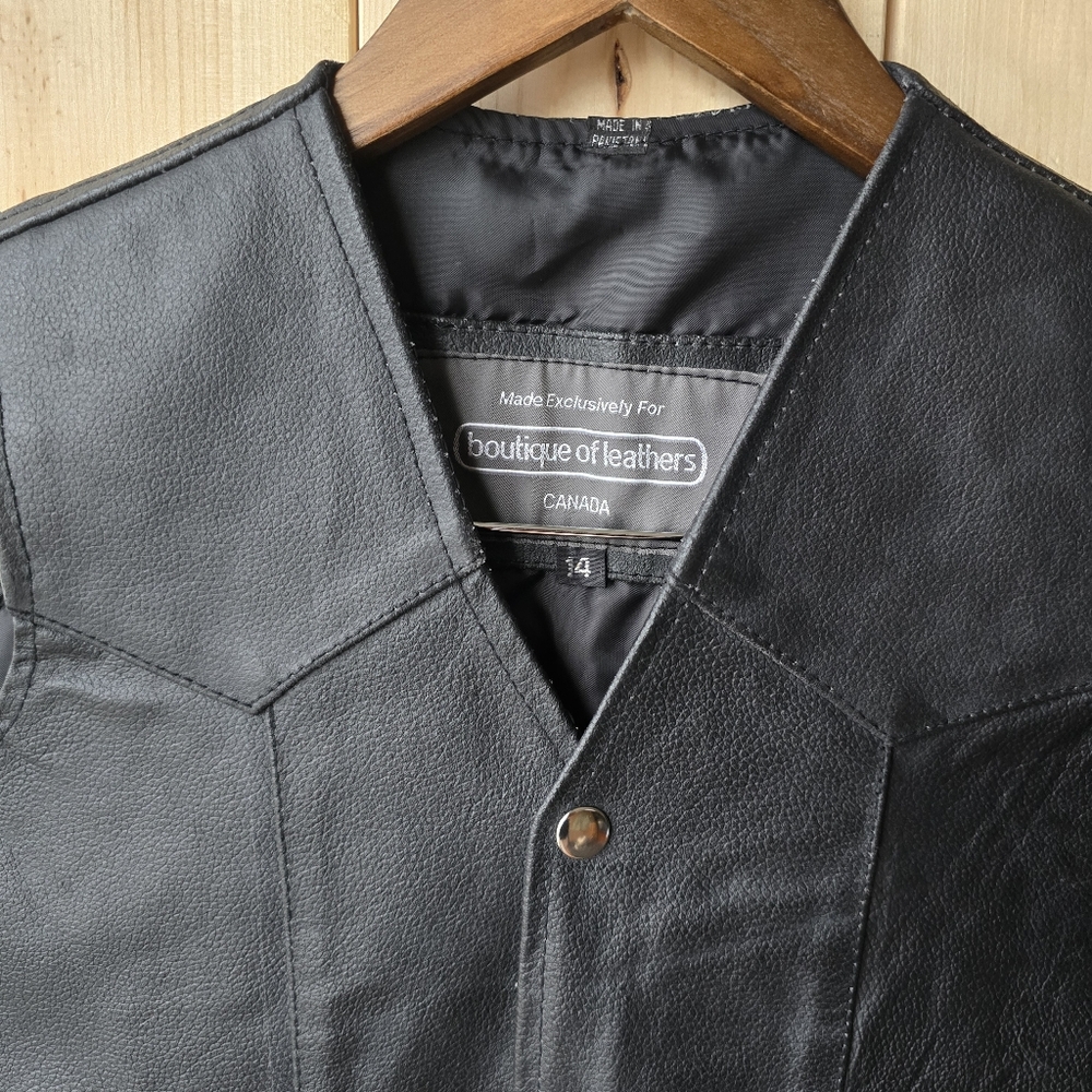 Boutique Of Leathers Black Leather V Neck Vest Boys Size 14 NWT - Picture 2 of 10